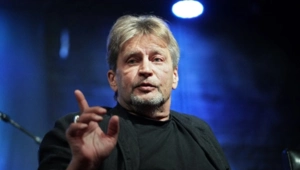 Александр Домогаров опубликовал редкие кадры с женой Татьяной Степановой