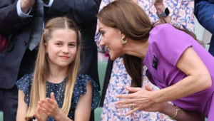 С Кейт Миддлтон принцесса Шарлотта забыла о манерах: перестала играть в мамочку