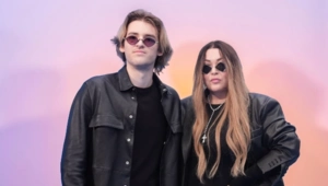 Сын Ирины Дубцовой поблагодарил мать и возлюбленную за поддержку в карьере