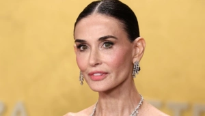 Деми Мур обеспокоила поклонников болезненной худобой после выхода на ковровую дорожку The Actor Awards