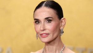 Деми Мур обеспокоила поклонников болезненной худобой после выхода на ковровую дорожку The Actor Awards