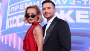 Сергей Лазарев и Полина Гагарина раскрыли подробности 15-летней дружбы: «Между нами особенная связь» Сергей Лазарев и Полина Гагарина раскрыли подробности 15-летней дружбы: «Между нами особенная связь»