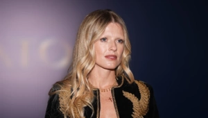 Софья Эрнст объяснила популярность «Матушки» Татьяны Куртуковой и творчества «Золотого кольца» Софья Эрнст объяснила популярность «Матушки» Татьяны Куртуковой и творчества «Золотого кольца»