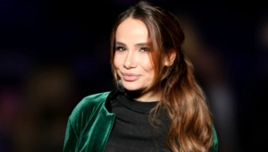 Айза сказала «да» в третий раз и готовится к свадьбе с экс-нефтяником, моложе ее на 10 лет Айза сказала «да» в третий раз и готовится к свадьбе с экс-нефтяником, моложе ее на 10 лет