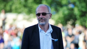 Александр Гордон и его молодая супруга рассказали об идиллии в браке Александр Гордон и его молодая супруга рассказали об идиллии в браке