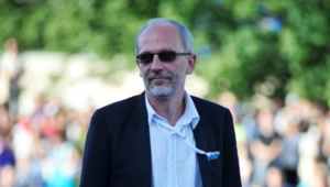 Александр Гордон и его молодая супруга рассказали об идиллии в браке Александр Гордон и его молодая супруга рассказали об идиллии в браке