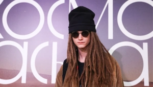 Сын Децла рассказал о поиске себя и музыкальных ориентирах Сын Децла рассказал о поиске себя и музыкальных ориентирах