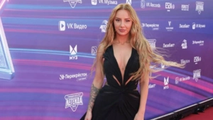 ANNA ASTI на Премии МУЗ-ТВ: «На Бога надейся, а сам не плошай»