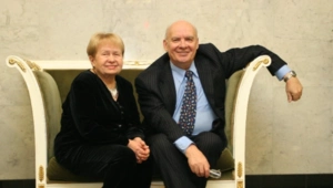 Александра Пахмутова трогательно почтила память Николая Добронравова