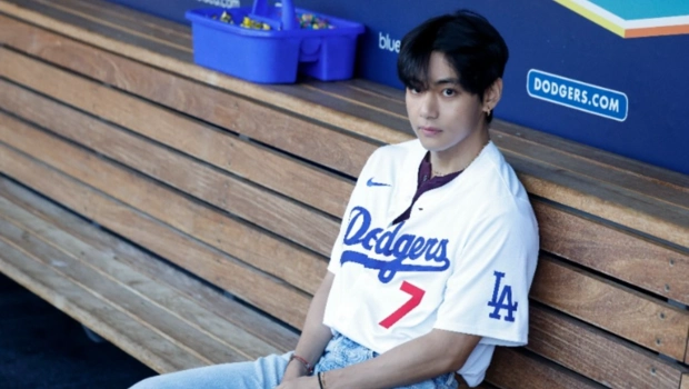 Ви из BTS озвучил свой «музыкальный возраст»