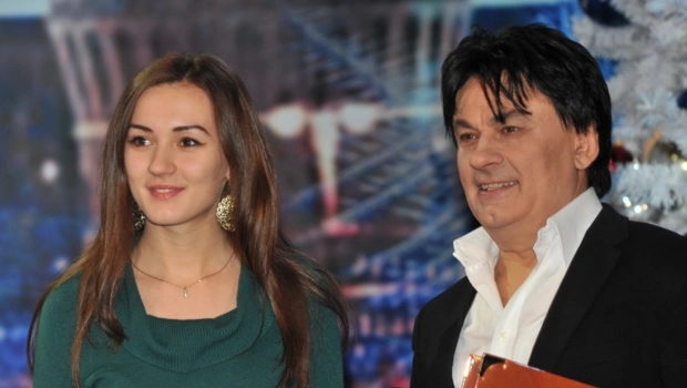 Директор Александра Серова прокомментировал слухи о конфликте артиста с дочерью