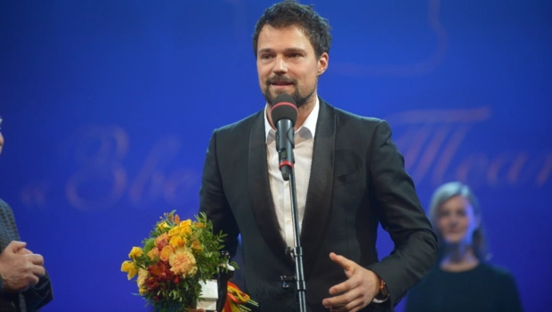 Данила Козловский поделился редким фото Оксаны Акиньшиной