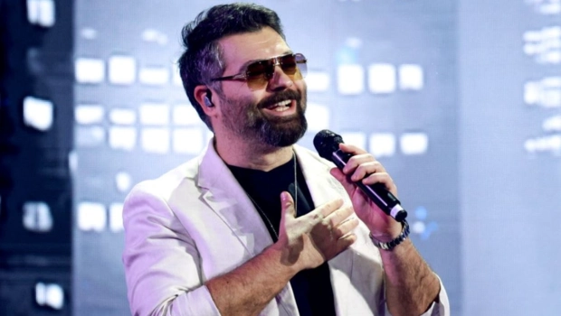 Алексея Чумакова раскритиковали за откровенный танец с поклонницей Алексея Чумакова раскритиковали за откровенный танец с поклонницей