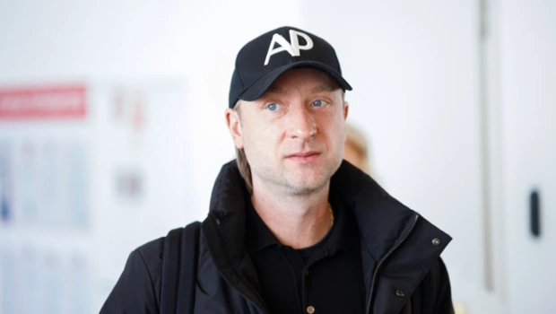 Сын Яны Рудковской и Евгения Плющенко ответил сводному брату: «Тебе постоянно нужны деньги»