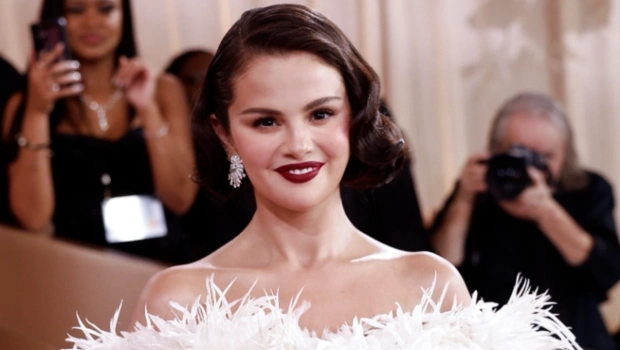 Селена Гомес столкнулась с резкой критикой после публикации новых селфи