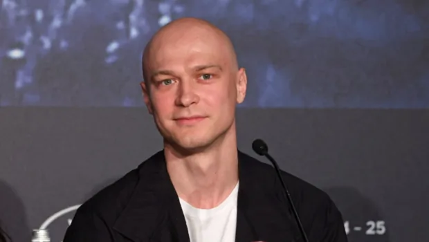 Юра Борисов и Эндрю Гарфилд появились на постере фильма «Искусственный» Юра Борисов и Эндрю Гарфилд появились на постере фильма «Искусственный»