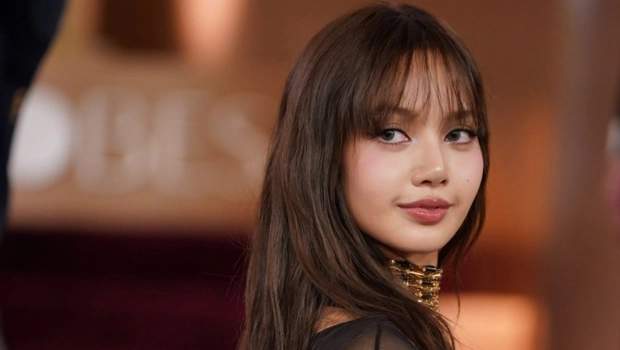 Лиса из BLACKPINK предстала в новом имидже на ковровой дорожке «Золотого глобуса» Лиса из BLACKPINK предстала в новом имидже на ковровой дорожке «Золотого глобуса»