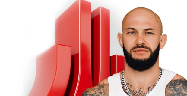 Рэпер Джиган проведен спарринг с Роем Джонсоном-младшим в День московского спорта Рэпер Джиган проведен спарринг с Роем Джонсоном-младшим в День московского спорта