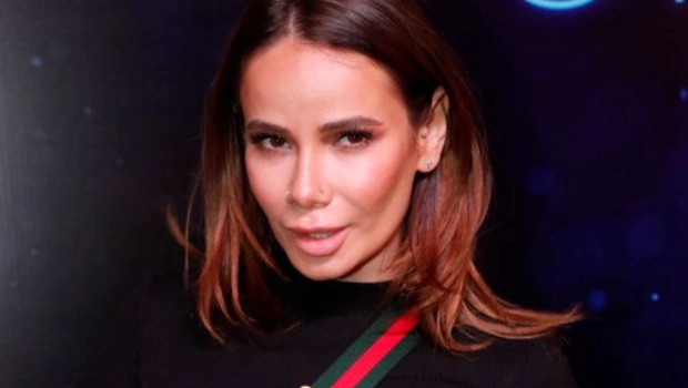 Ювелир оценил стоимость помолвочного  кольца Айзы Ювелир оценил стоимость помолвочного  кольца Айзы