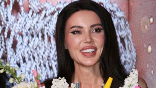 Оксана Самойлова начинает музыкальную карьеру: СМИ предполагают дуэт с Джиганом Оксана Самойлова начинает музыкальную карьеру: СМИ предполагают дуэт с Джиганом