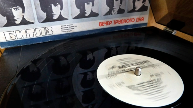 «Фирма Мелодия» возобновила производство виниловых пластинок в России