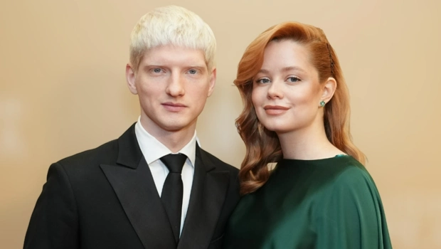 Звезды сериала «Трудных подростков» Мила Ершова и Святослав назвали пол первенца Звезды сериала «Трудных подростков» Мила Ершова и Святослав назвали пол первенца