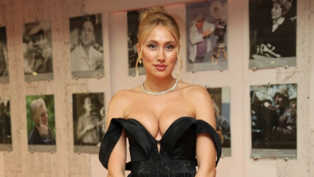 Алина Буре показала, как развлекается на вечеринке на фоне развода с Павлом Буре Алина Буре показала, как развлекается на вечеринке на фоне развода с Павлом Буре