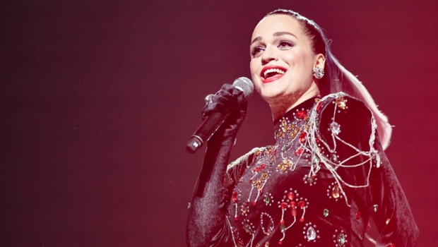 Юрист оценила шансы Славы выиграть суд против сорвавших ее концерт поклонниц