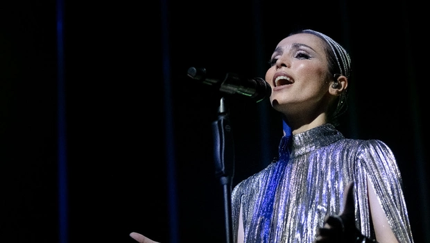 Сати Казанова впервые за долгое время вышла в свет: певицу поздравляют с беременностью