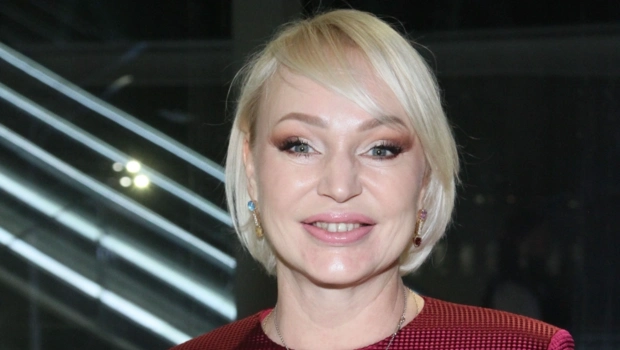 Алла Довлатова рассказала, что специально провоцирует хейтеров