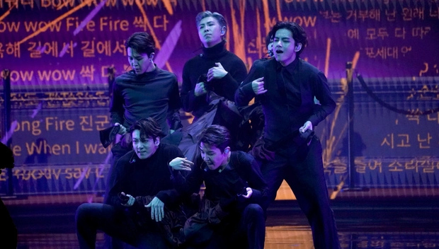 K-POP: Оставшихся участников группы BTS забирают в армию