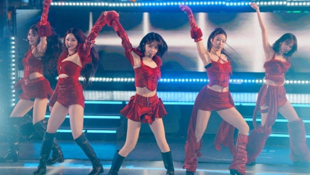 Фанатка LE SSERAFIM перешла личные границы солисток на фан-встрече