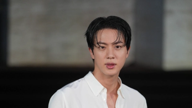 Трек Джина из BTS лидирует в Spotify Сингапура 280 дней подряд