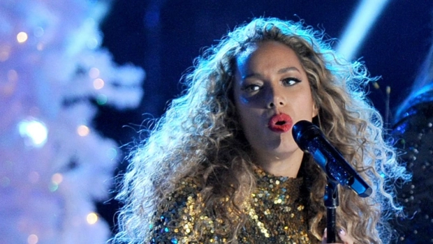 Песня 2013 года обошла рождественские хиты Мэрайи Кэри, Slade и Wham! в чартах Британии Песня 2013 года обошла рождественские хиты Мэрайи Кэри, Slade и Wham! в чартах Британии