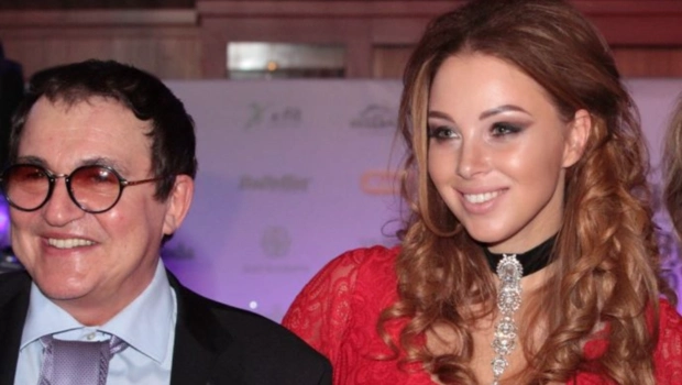 Полина Диброва высказалась о жизни после развода с мужем и слухах о воссоединении Полина Диброва высказалась о жизни после развода с мужем и слухах о воссоединении