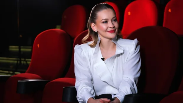 Юлия Пересильд рассказала о школьных годах: «Школа — моя любовь» Юлия Пересильд рассказала о школьных годах: «Школа — моя любовь»