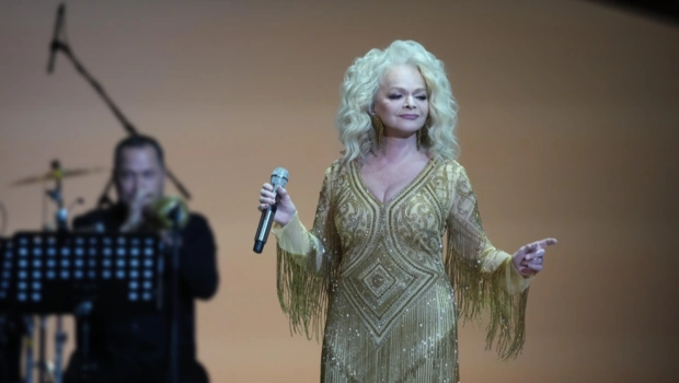 Адвокат Долиной прокомментировала слухи об отказе певицей передать Лурье ключи от спорной квартиры Адвокат Долиной прокомментировала слухи об отказе певицей передать Лурье ключи от спорной квартиры