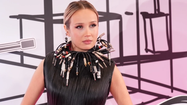 Клава Кока вспомнила о сомнительных предложениях короткого пути к славе