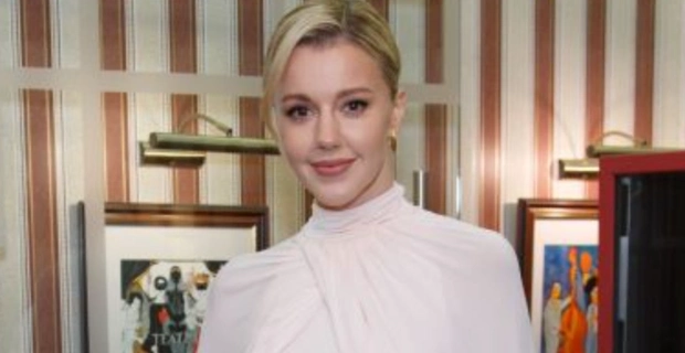 Юлианна Караулова назвала главную трудность, с которой она столкнулась, став матерью Юлианна Караулова назвала главную трудность, с которой она столкнулась, став матерью