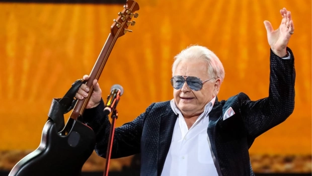 МУЗ-ТВ поздравляет Юрия Антонова с днем рождения