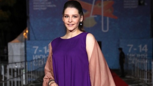 Глафира Тарханова назвала три вещи, которые помогли ей восстановить форму после родов