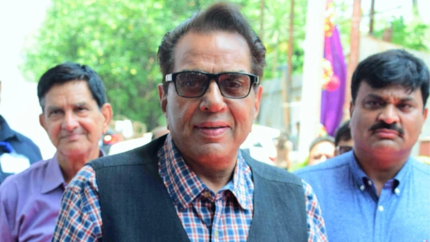 Скончался один из самых популярных индийских актеров в СССР Дхармендра