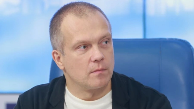 DJ Грув раскрыл секреты воспитания сына на «Премии МУЗ-ТВ 2026. Движение» DJ Грув раскрыл секреты воспитания сына на «Премии МУЗ-ТВ 2026. Движение»