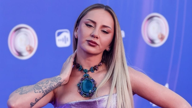 ANNA ASTI объяснила покупку деревни желанием «пожить как у бабушки» ANNA ASTI объяснила покупку деревни желанием «пожить как у бабушки»