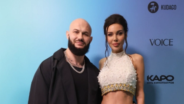 Дочь Джигана впервые представила родителей своему молодому человеку Дочь Джигана впервые представила родителей своему молодому человеку