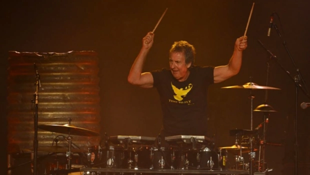 Умер барабанщик и сооснователь рок-группы Midnight Oil Роб Хирст