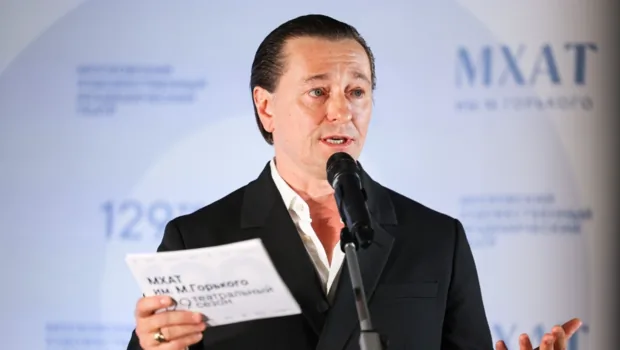 Сергей Безруков признался, что смотрел пиратскую копию фильма Кристофера Нолана Сергей Безруков признался, что смотрел пиратскую копию фильма Кристофера Нолана