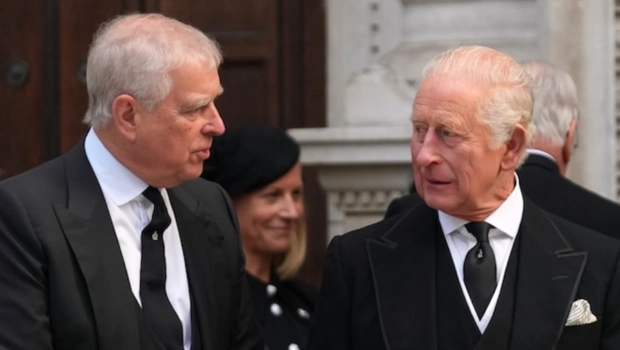 Карл III опасается лишения трона после ареста брата, бывшего принца Эндрю