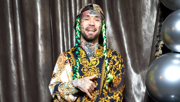 Ганвест заявил, что зацензурирует свои песни