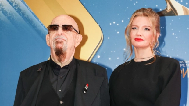 Шуфутинский резко отреагировал на вопросы о регистрации отношений Шуфутинский резко отреагировал на вопросы о регистрации отношений